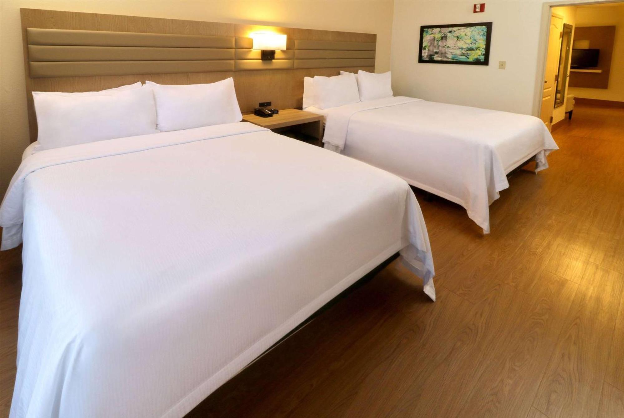 Wyndham Garden Mcallen At La Plaza Mall Exterior photo
